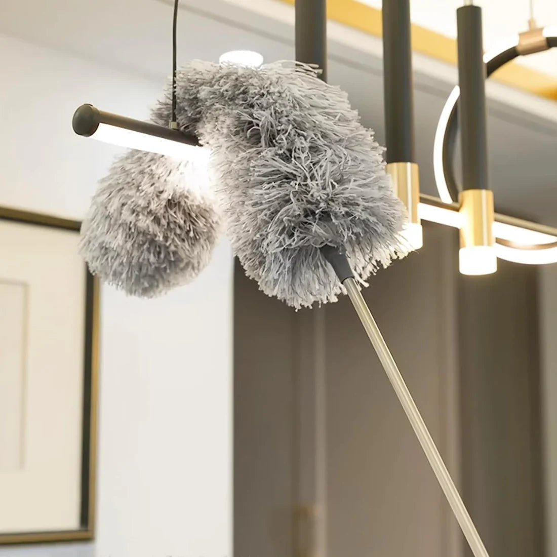 100 Inch Adjustable Microfiber Dusting Brush